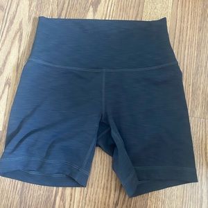 Lululemon wunder train 6” biker shorts